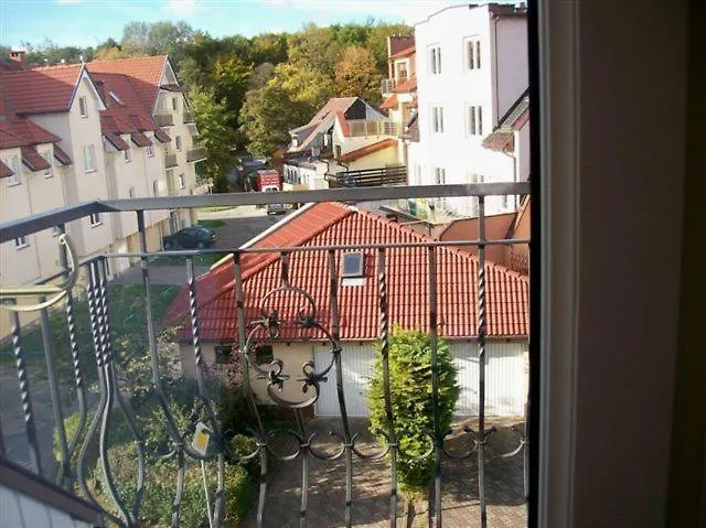 Bed & Breakfast Victoria 3*