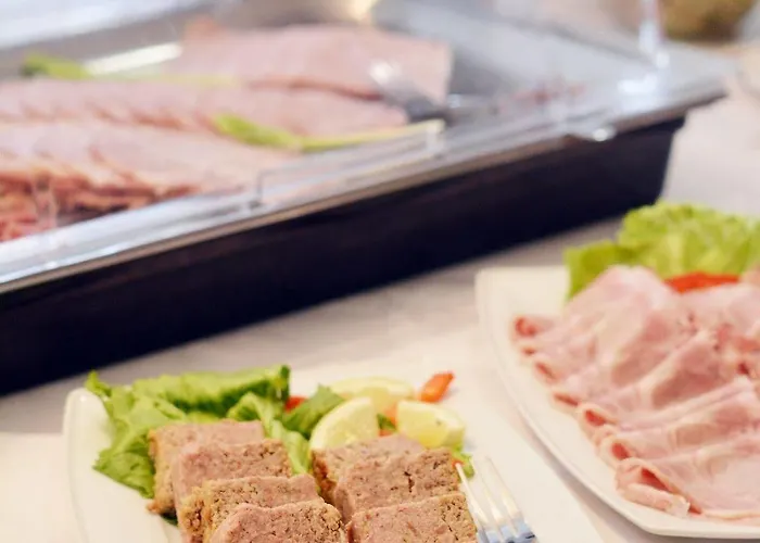 לינה וארוחת בוקר Victoria 3*